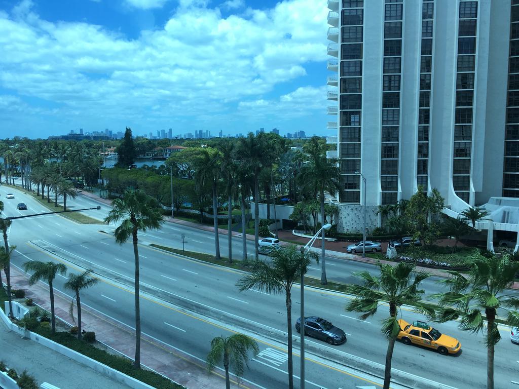 Collins Apartments By Design Suites Miami Beach Exterior foto